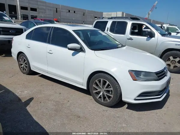 3VWDB7AJ2HM208530 2017 VOLKSWAGEN JETTA - Image 1
