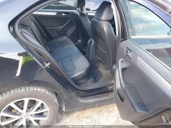 3VWDB7AJ2HM209242 2017 VOLKSWAGEN JETTA - Image 8