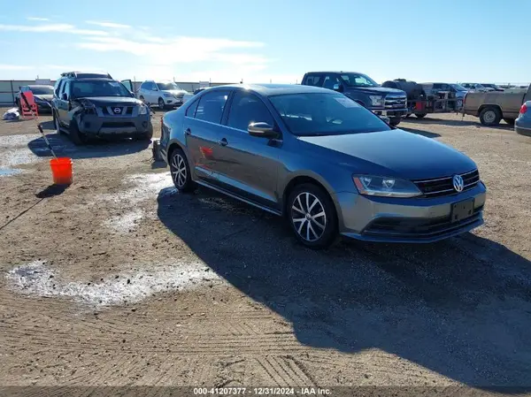 3VWDB7AJ2HM217731 2017 VOLKSWAGEN JETTA - Image 1