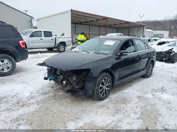 3VWDB7AJ2HM220435 2017 VOLKSWAGEN JETTA - Image 2