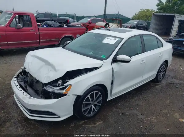 3VWDB7AJ2HM222041 2017 VOLKSWAGEN JETTA - Image 2
