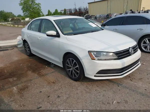 3VWDB7AJ2HM223478 2017 VOLKSWAGEN JETTA - Image 1