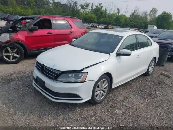 3VWDB7AJ2HM226333 2017 VOLKSWAGEN JETTA - Image 2