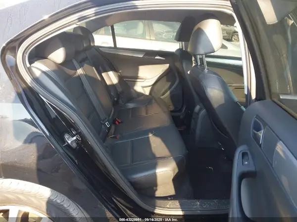 3VWDB7AJ2HM230236 2017 VOLKSWAGEN JETTA - Image 8