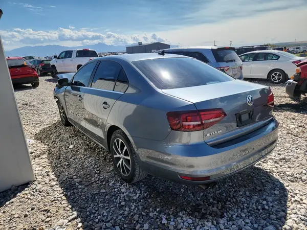 3VWDB7AJ2HM230723 2017 VOLKSWAGEN JETTA - Image 2
