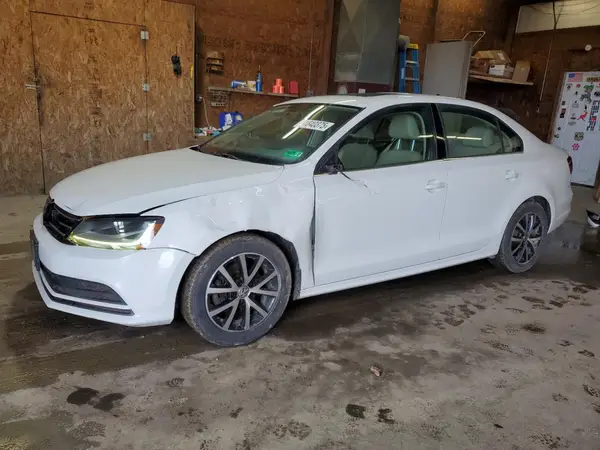 3VWDB7AJ2HM241348 2017 VOLKSWAGEN JETTA - Image 1