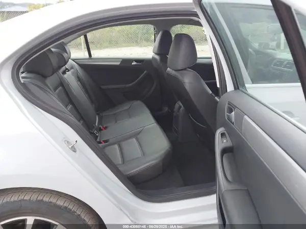 3VWDB7AJ2HM278822 2017 VOLKSWAGEN JETTA - Image 8