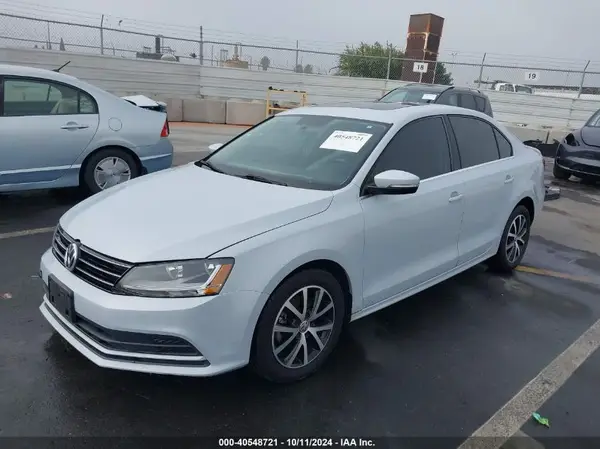 3VWDB7AJ2HM278884 2017 VOLKSWAGEN JETTA - Image 2