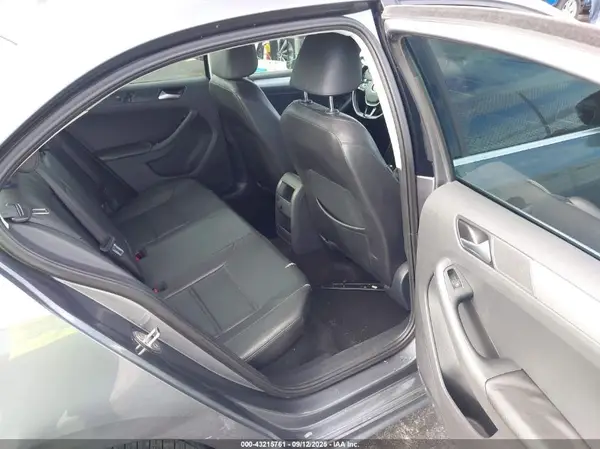 3VWDB7AJ2HM281591 2017 VOLKSWAGEN JETTA - Image 8