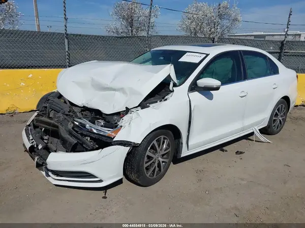 3VWDB7AJ2HM285317 2017 VOLKSWAGEN JETTA - Image 2