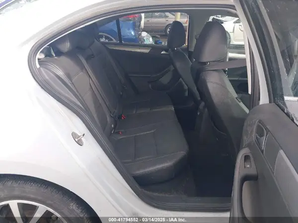 3VWDB7AJ2HM285690 2017 VOLKSWAGEN JETTA - Image 8