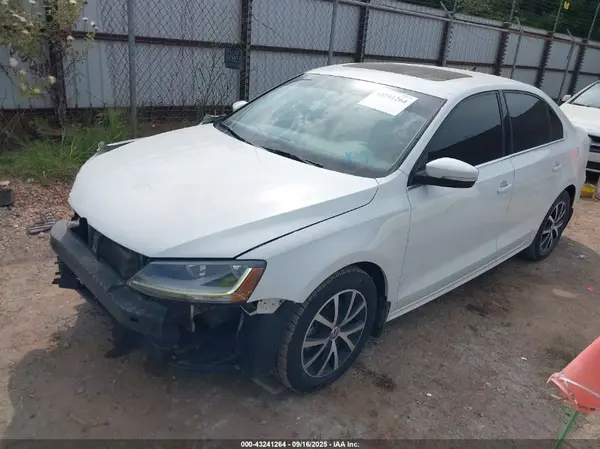 3VWDB7AJ2HM286953 2017 VOLKSWAGEN JETTA - Image 2