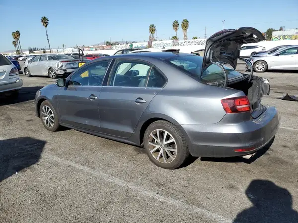 3VWDB7AJ2HM288332 2017 VOLKSWAGEN JETTA - Image 2