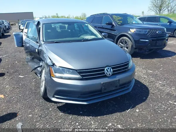 3VWDB7AJ2HM290856 2017 VOLKSWAGEN JETTA - Image 1