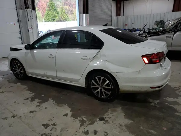 3VWDB7AJ2HM295765 2017 VOLKSWAGEN JETTA - Image 2