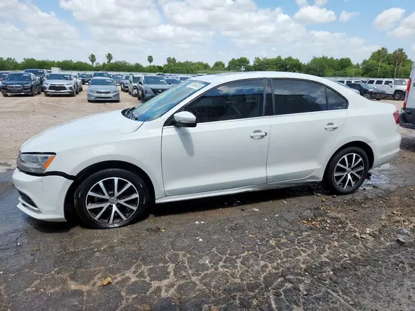 3VWDB7AJ2HM310975 2017 VOLKSWAGEN JETTA - Image 1