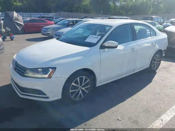 3VWDB7AJ2HM314797 2017 VOLKSWAGEN JETTA - Image 2