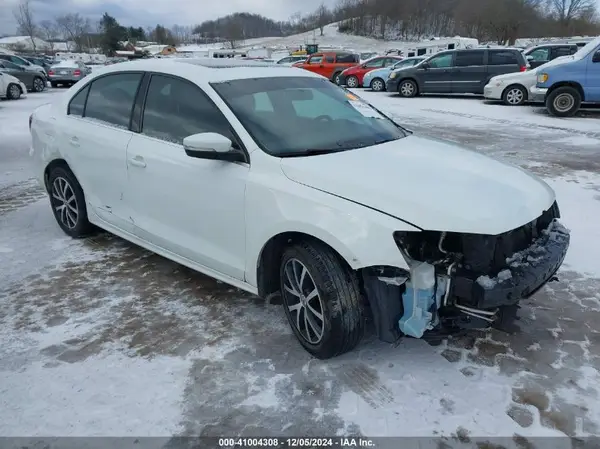 3VWDB7AJ2HM321006 2017 VOLKSWAGEN JETTA - Image 1