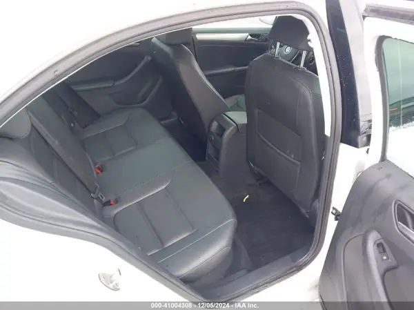 3VWDB7AJ2HM321006 2017 VOLKSWAGEN JETTA - Image 8
