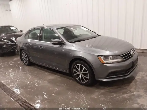 3VWDB7AJ2HM339084 2017 VOLKSWAGEN JETTA - Image 1