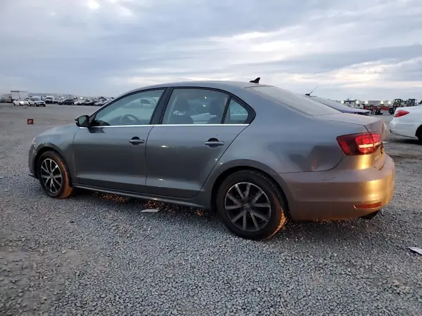 3VWDB7AJ2HM346441 2017 VOLKSWAGEN JETTA - Image 2