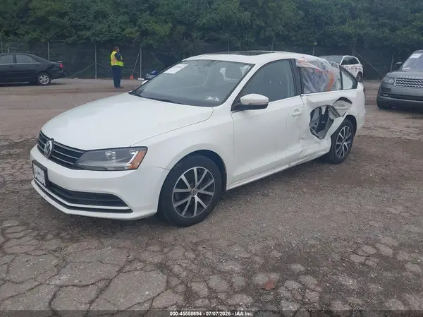 3VWDB7AJ2HM363353 2017 VOLKSWAGEN JETTA - Image 2