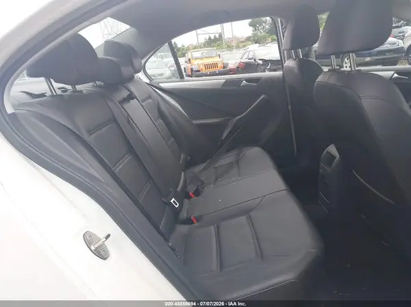 3VWDB7AJ2HM363353 2017 VOLKSWAGEN JETTA - Image 8