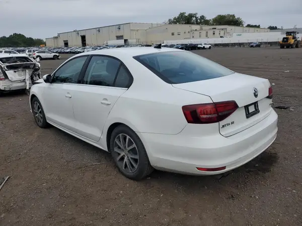 3VWDB7AJ2HM364664 2017 VOLKSWAGEN JETTA - Image 2