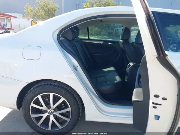 3VWDB7AJ2HM364888 2017 VOLKSWAGEN JETTA - Image 8