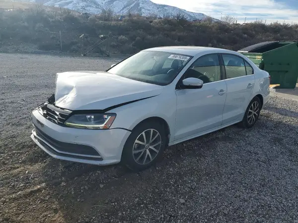 3VWDB7AJ2HM365264 2017 VOLKSWAGEN JETTA - Image 1