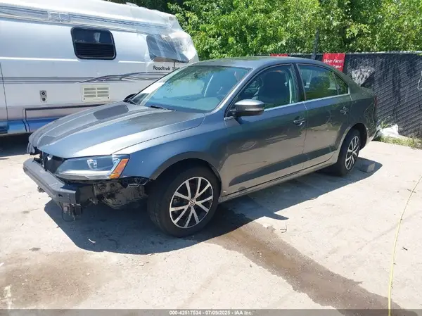 3VWDB7AJ2HM366222 2017 VOLKSWAGEN JETTA - Image 2