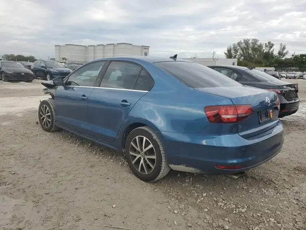 3VWDB7AJ2HM369136 2017 VOLKSWAGEN JETTA - Image 2