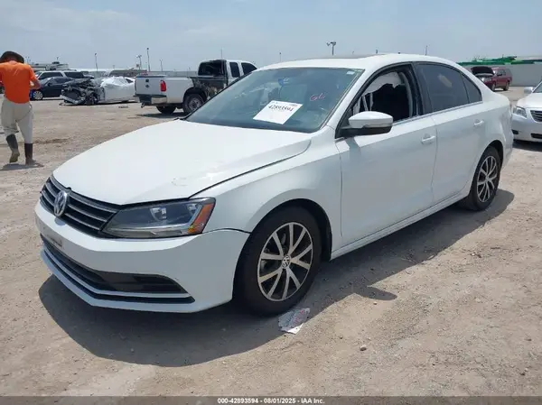 3VWDB7AJ2HM377446 2017 VOLKSWAGEN JETTA - Image 2