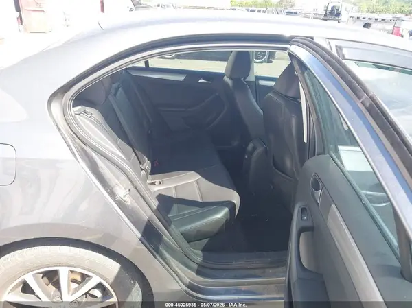 3VWDB7AJ2HM380881 2017 VOLKSWAGEN JETTA - Image 8