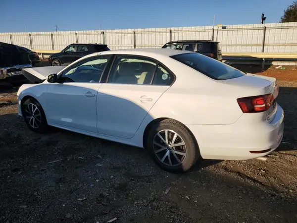 3VWDB7AJ2HM386504 2017 VOLKSWAGEN JETTA - Image 2