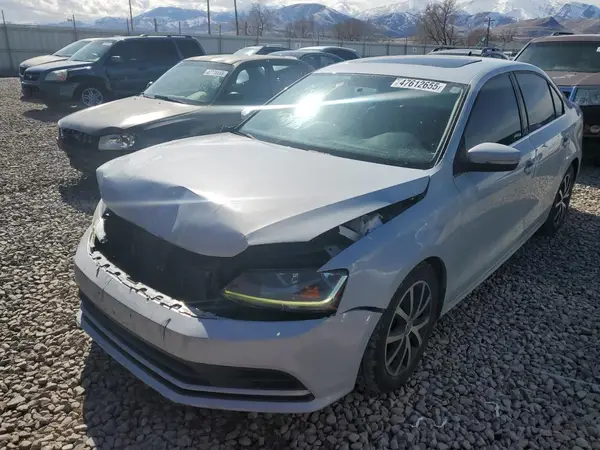 3VWDB7AJ2HM387622 2017 VOLKSWAGEN JETTA - Image 1