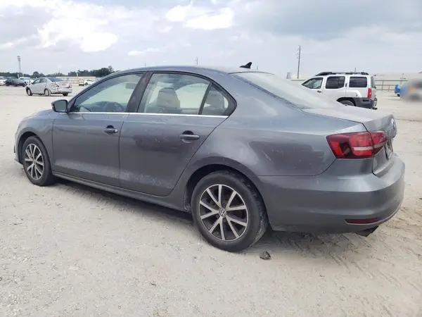 3VWDB7AJ2HM388835 2017 VOLKSWAGEN JETTA - Image 2