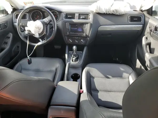 3VWDB7AJ2HM413782 2017 VOLKSWAGEN JETTA - Image 8