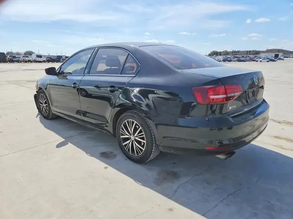 3VWDB7AJ2JM209358 2018 VOLKSWAGEN JETTA - Image 2