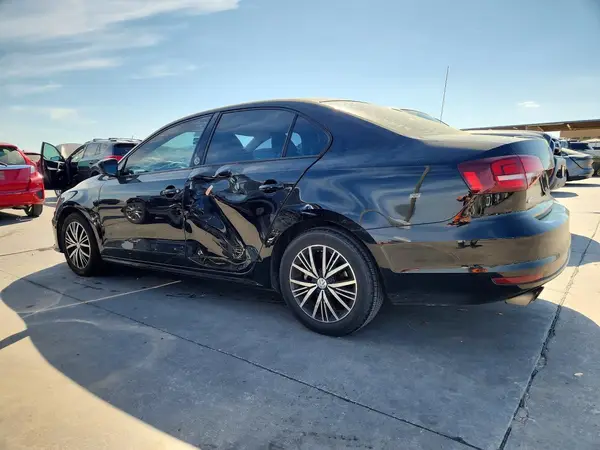 3VWDB7AJ2JM210610 2018 VOLKSWAGEN JETTA - Image 2