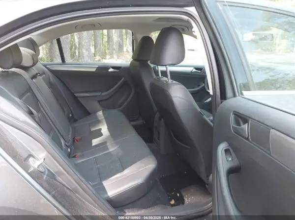 3VWDB7AJ2JM215581 2018 VOLKSWAGEN JETTA - Image 8