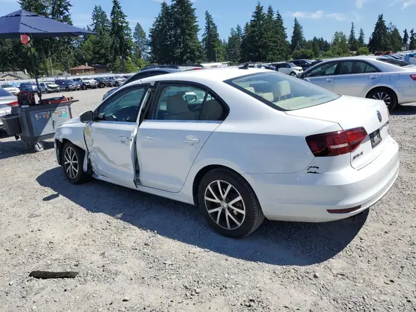 3VWDB7AJ2JM238410 2018 VOLKSWAGEN JETTA - Image 2