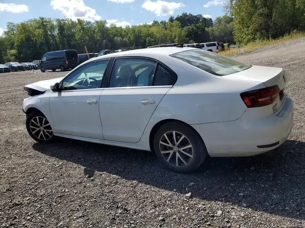 3VWDB7AJ2JM256924 2018 VOLKSWAGEN JETTA - Image 2