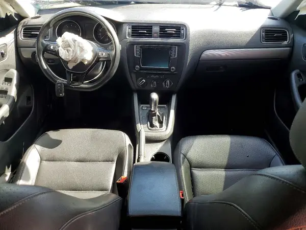 3VWDB7AJ2JM259631 2018 VOLKSWAGEN JETTA - Image 8