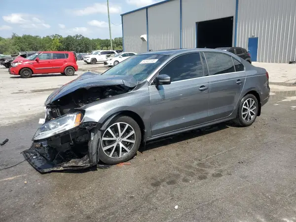 3VWDB7AJ2JM260228 2018 VOLKSWAGEN JETTA - Image 1