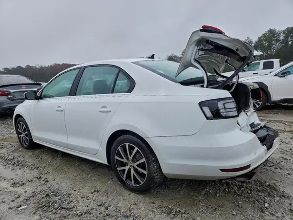 3VWDB7AJ2JM262965 2018 VOLKSWAGEN JETTA - Image 2