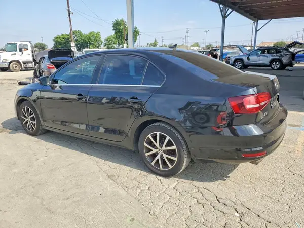 3VWDB7AJ3HM218757 2017 VOLKSWAGEN JETTA - Image 2