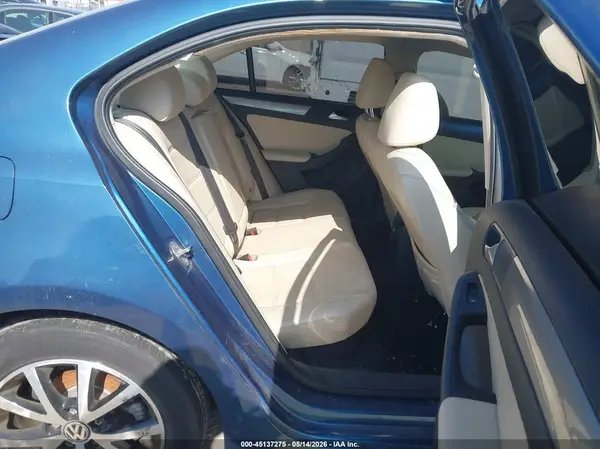 3VWDB7AJ3HM225336 2017 VOLKSWAGEN JETTA - Image 8