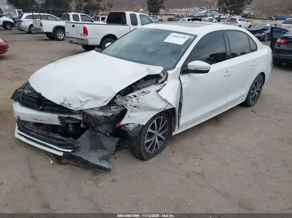 3VWDB7AJ3HM227815 2017 VOLKSWAGEN JETTA - Image 2