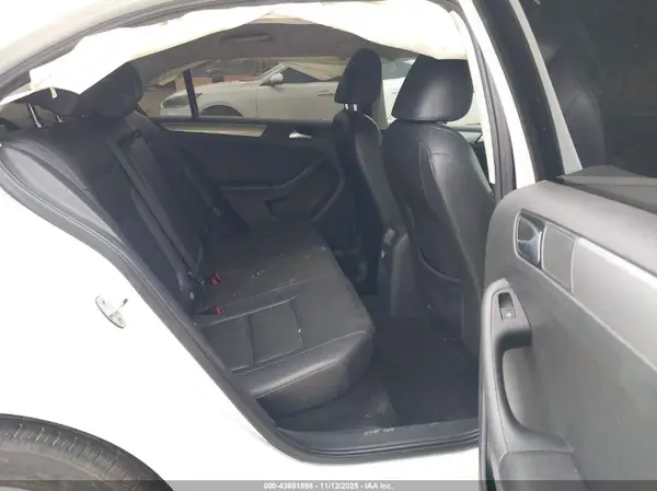 3VWDB7AJ3HM227815 2017 VOLKSWAGEN JETTA - Image 8